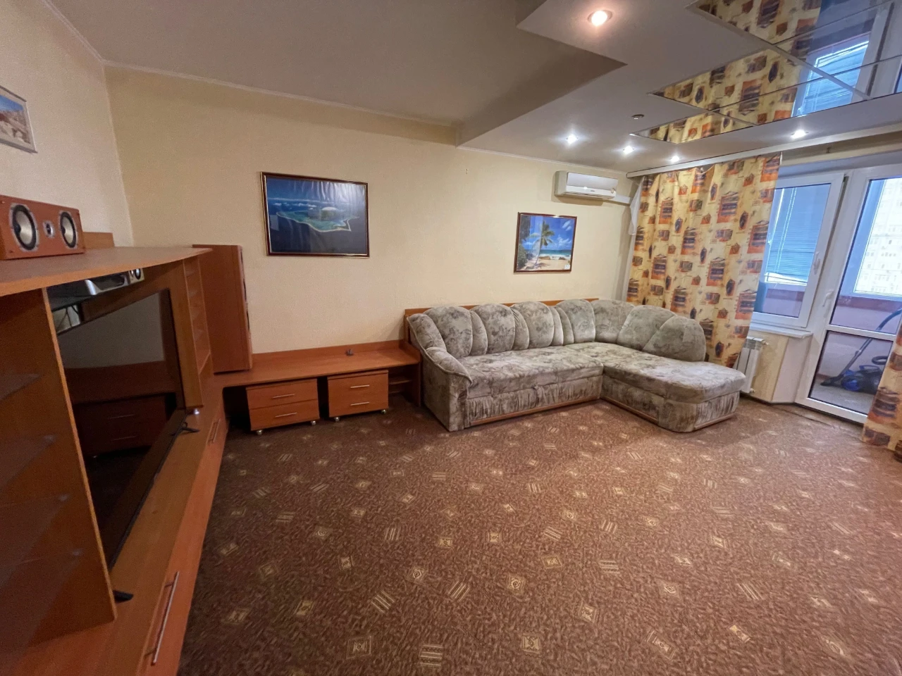 Продажа 1-комнатной квартиры с ремонтом, Драгоманова 40б, метро Позняк