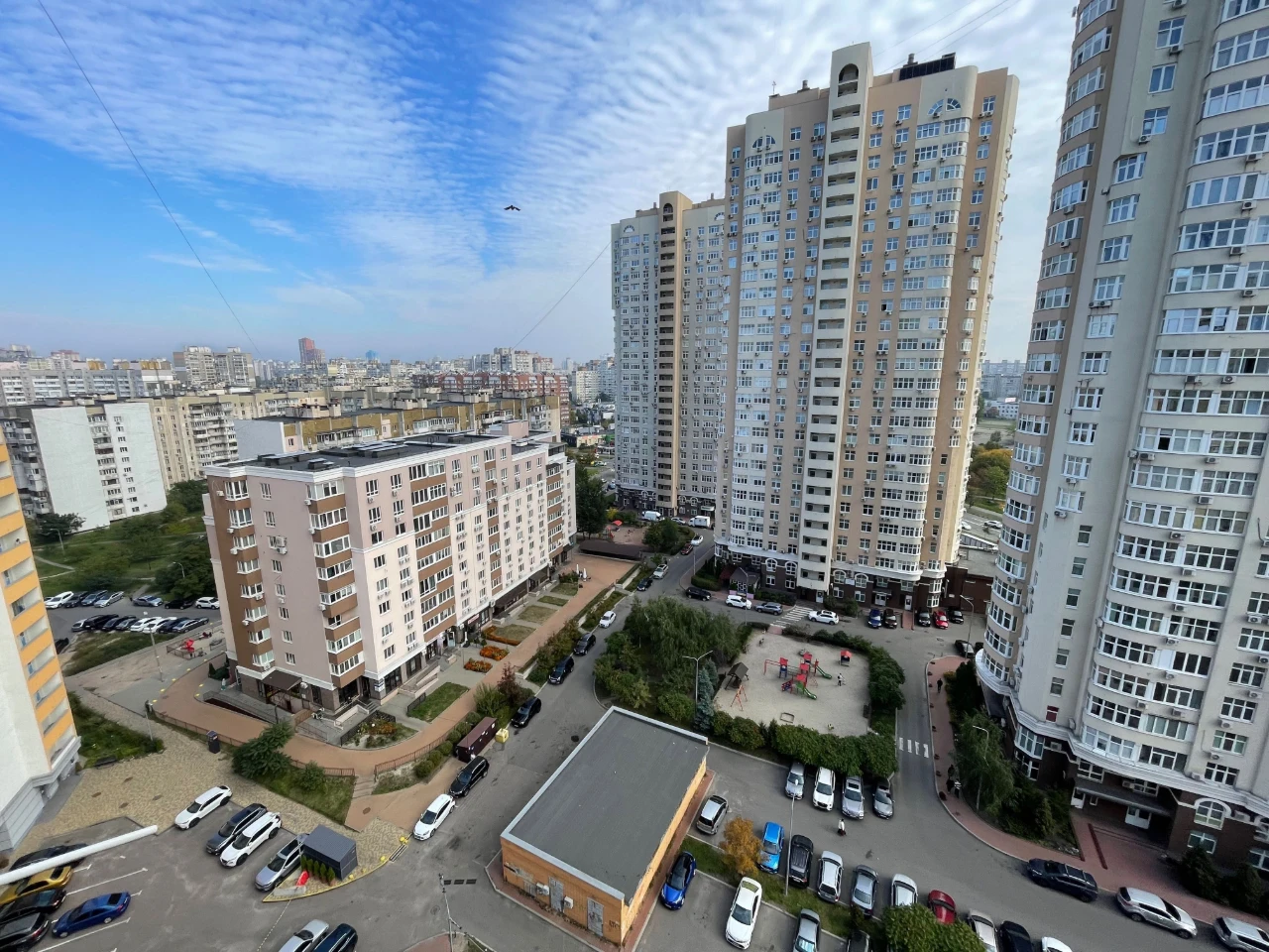 Продажа 1-комнатной квартиры с ремонтом, Драгоманова 40б, метро Позняк
