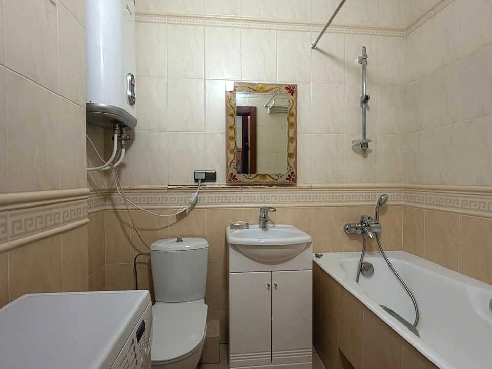 Квартира. Київ, вулиця Левка Лук'яненка