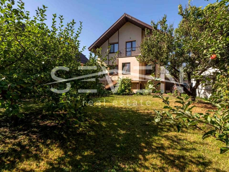 Будинок. Київ, 118-та Садова вул.