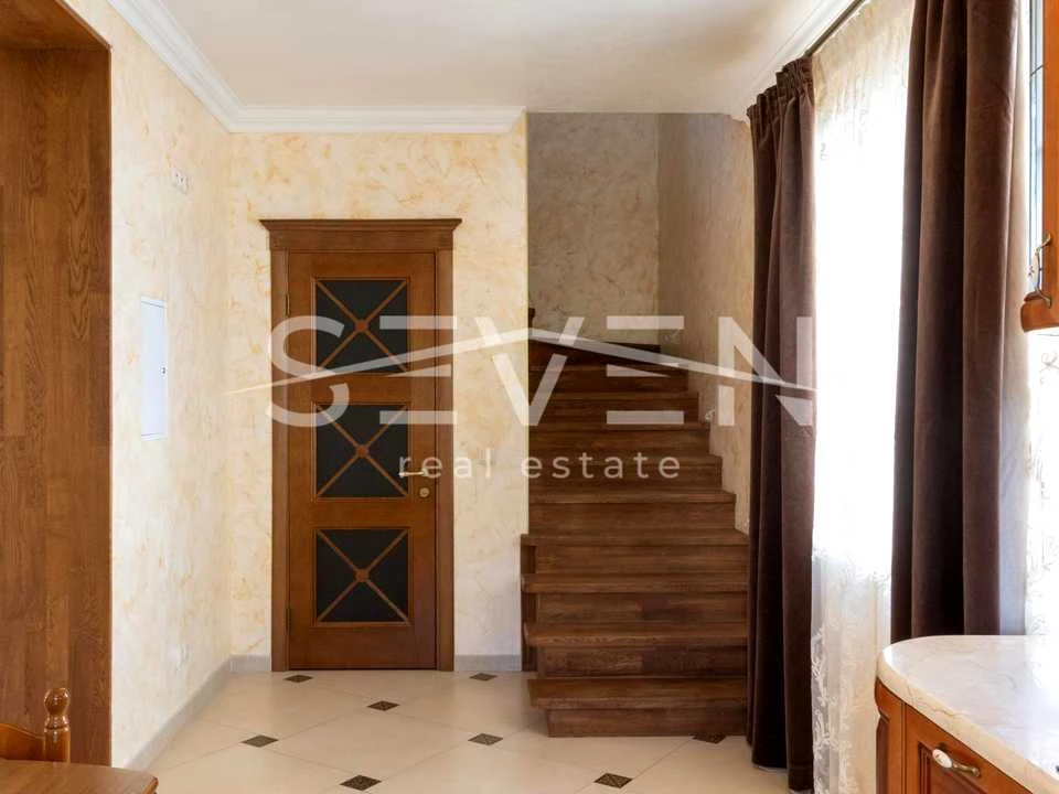 Будинок. Київ, 118-та Садова вул.