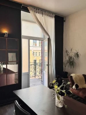 Продам 5-комнатную квартиру в центре, с ремонтом.