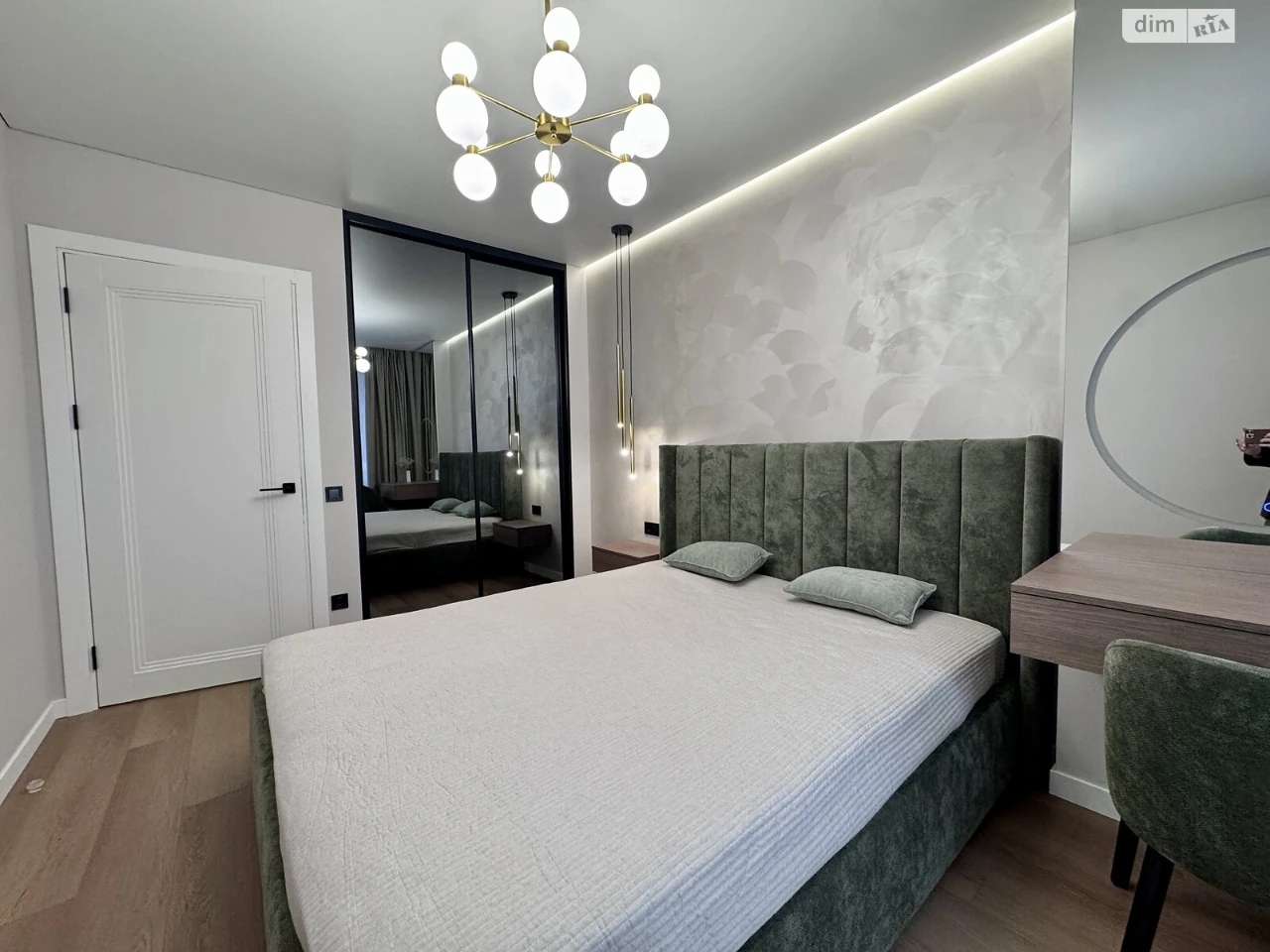 Apartment for Sale: Pasichna