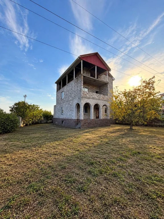 Sale of a large house in Matveevka (central district of Nikolayev)