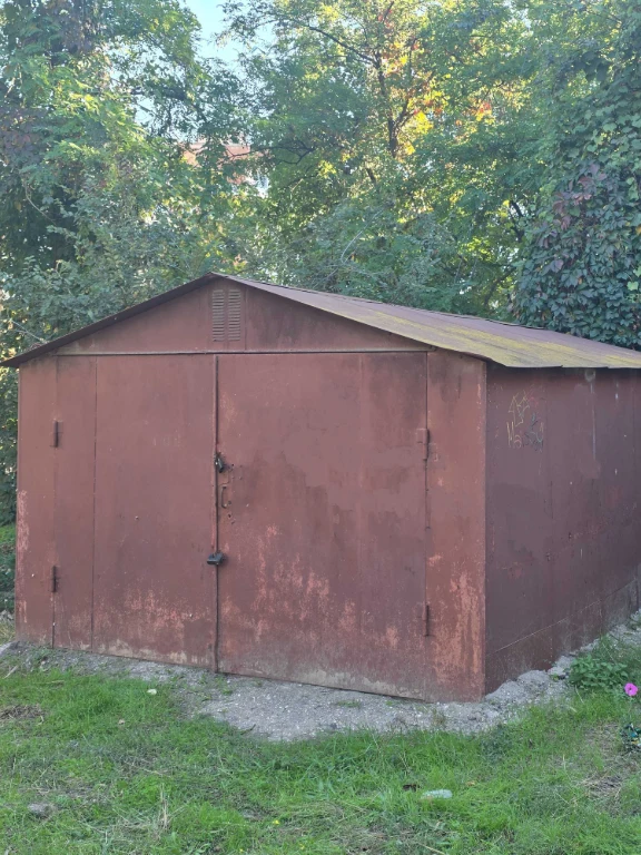Selling metal garage, Lazurna street, Namiv