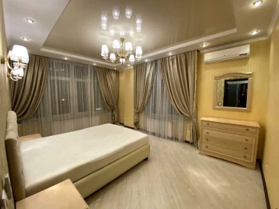 Apartment. Дніprovs'ka naborozhna vul.