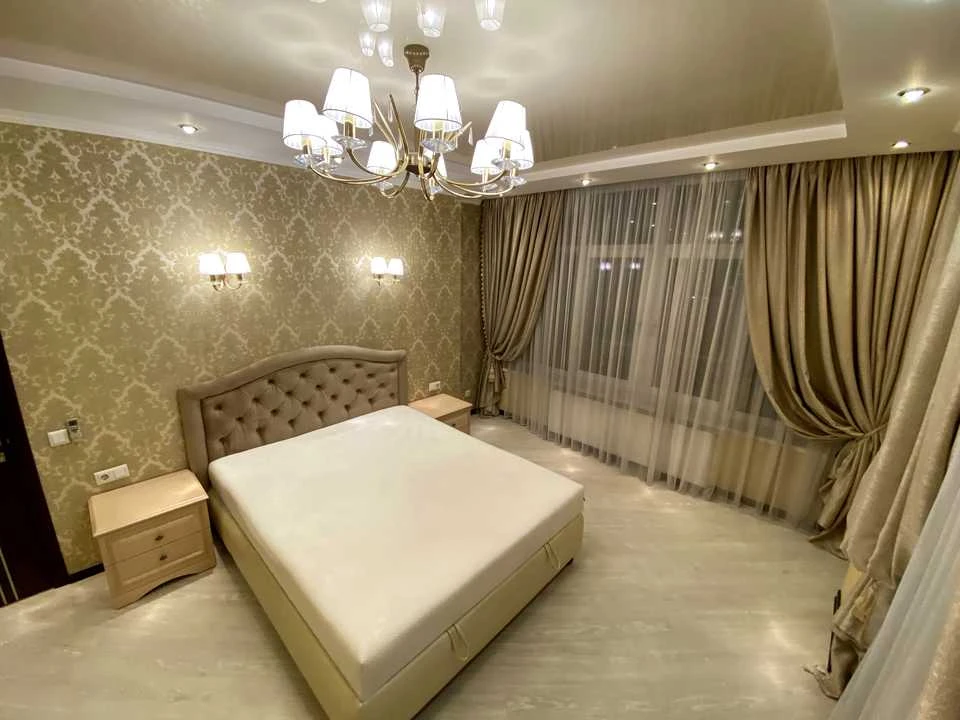 Apartment. Дніprovs'ka naborozhna vul.