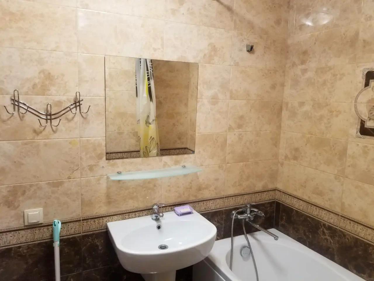 Оренда квартири 2-кімн. 55 м² 10/16 пов.