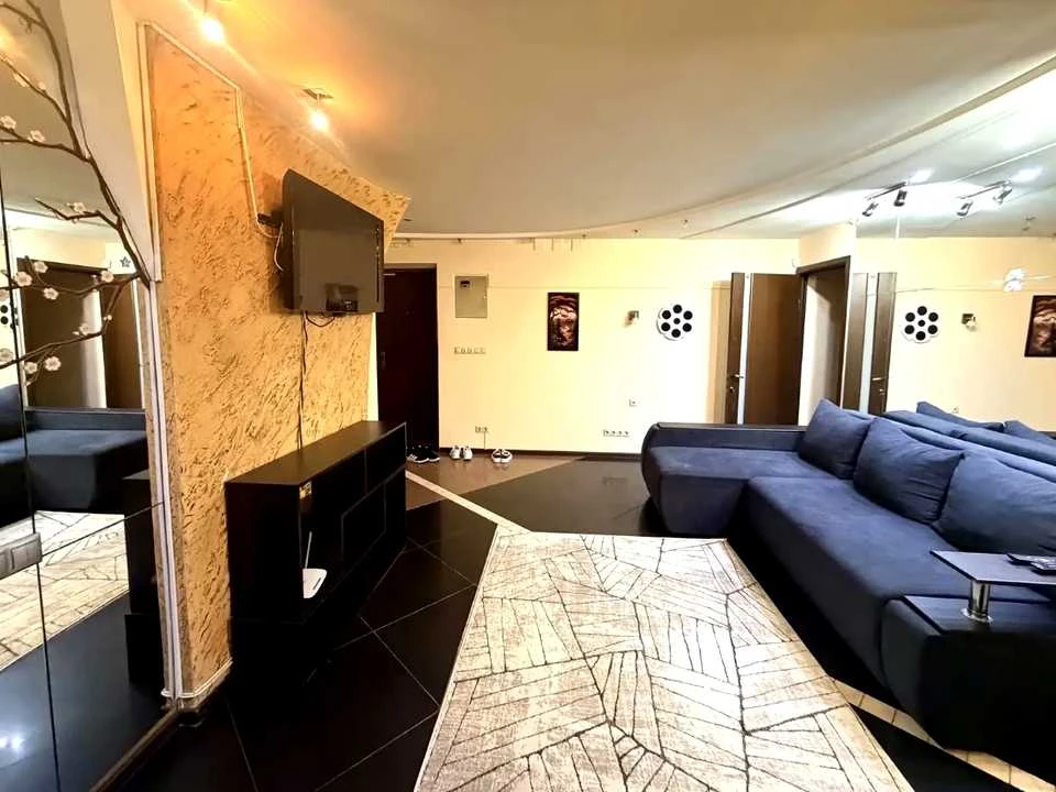 Apartment. Panasa Myrnogo Street, Kyiv