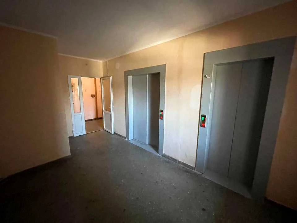 Квартира. Київ, Драгоманова вул.