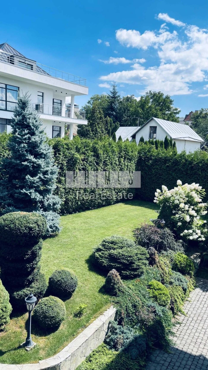 House 550 m² in Holosiiv district, Dobry Shliakh street