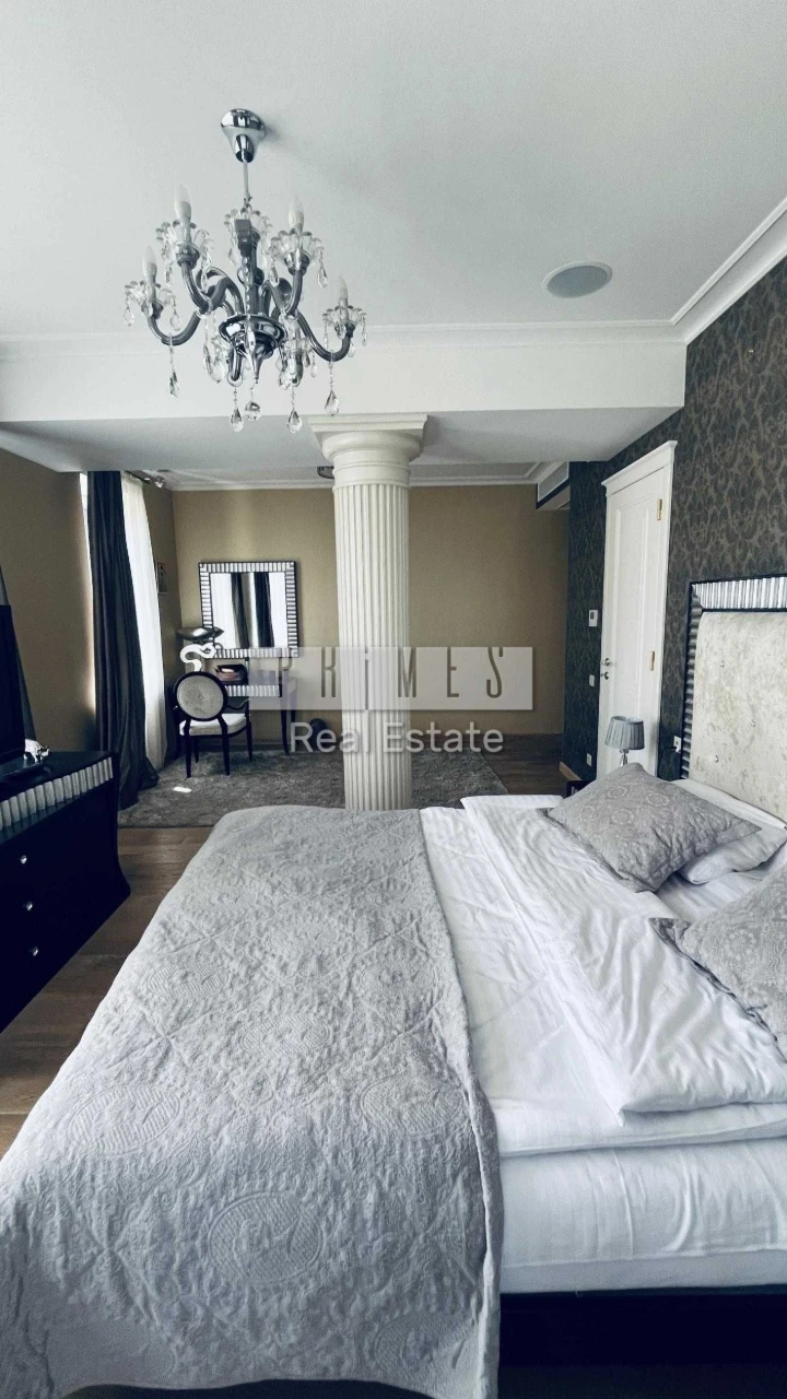 House 550 m² in Holosiiv district, Dobry Shliakh street