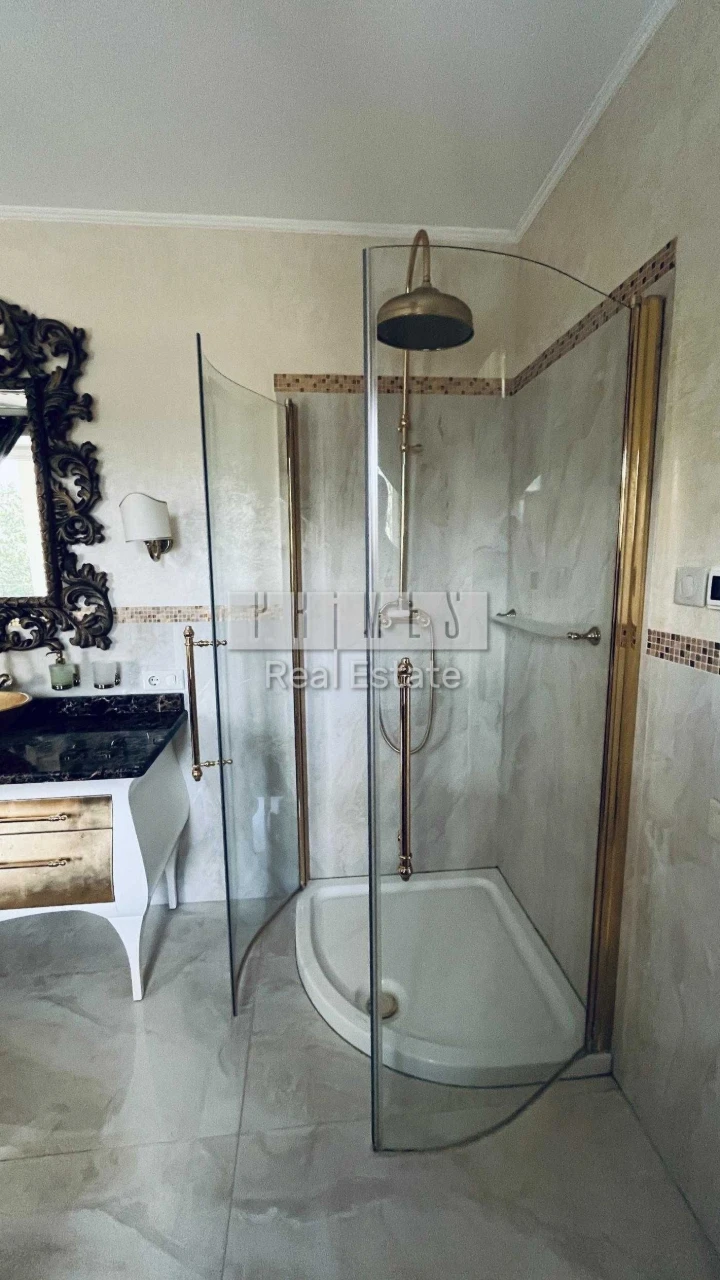 House 550 m² in Holosiiv district, Dobry Shliakh street