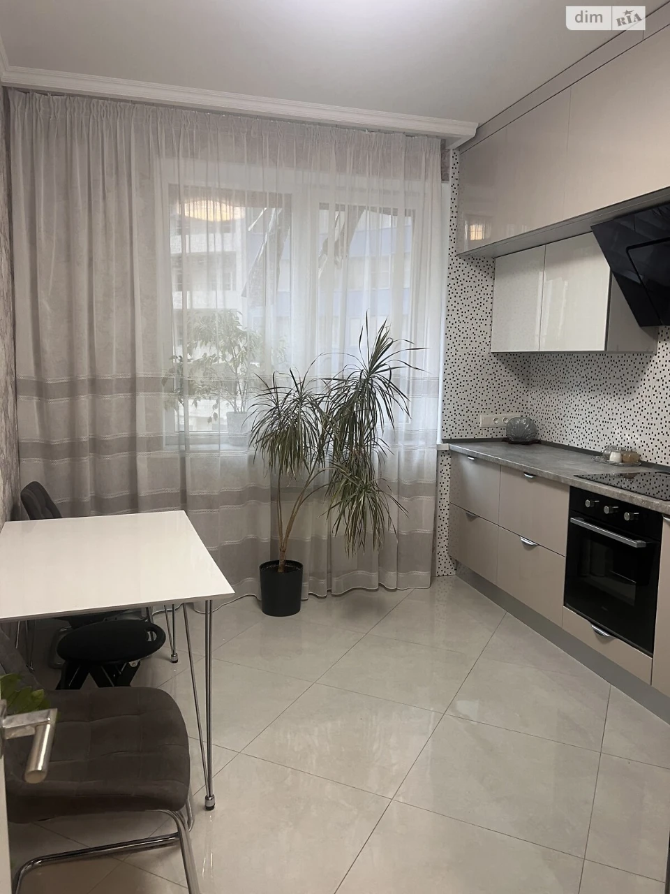 Long-Term Rental Apartment in Arcadia