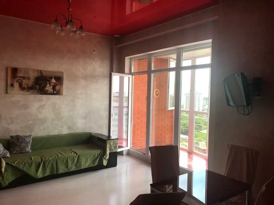 Apartment. Odessa, Bazarna st.