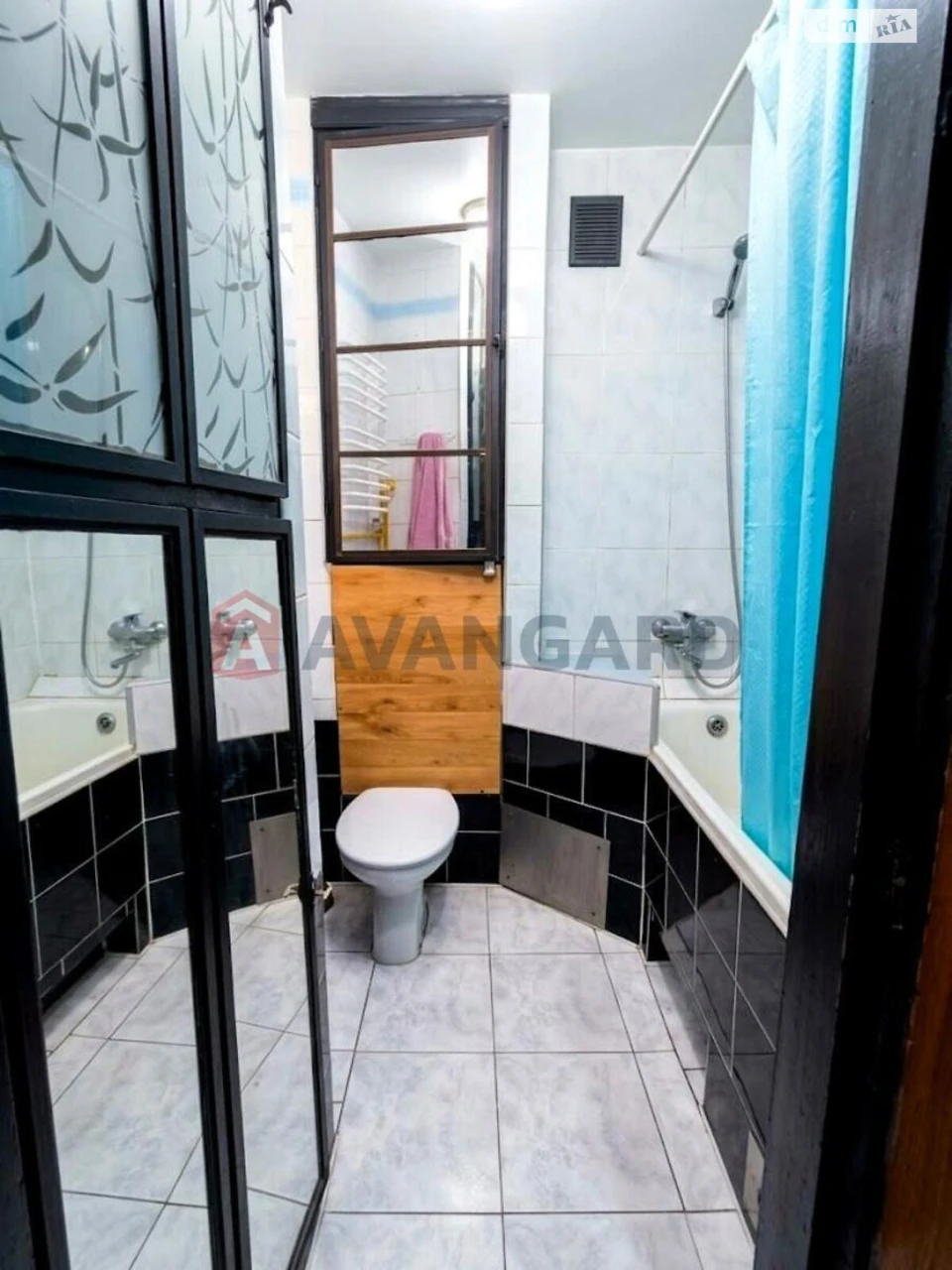 Продається квартира, Пасічна