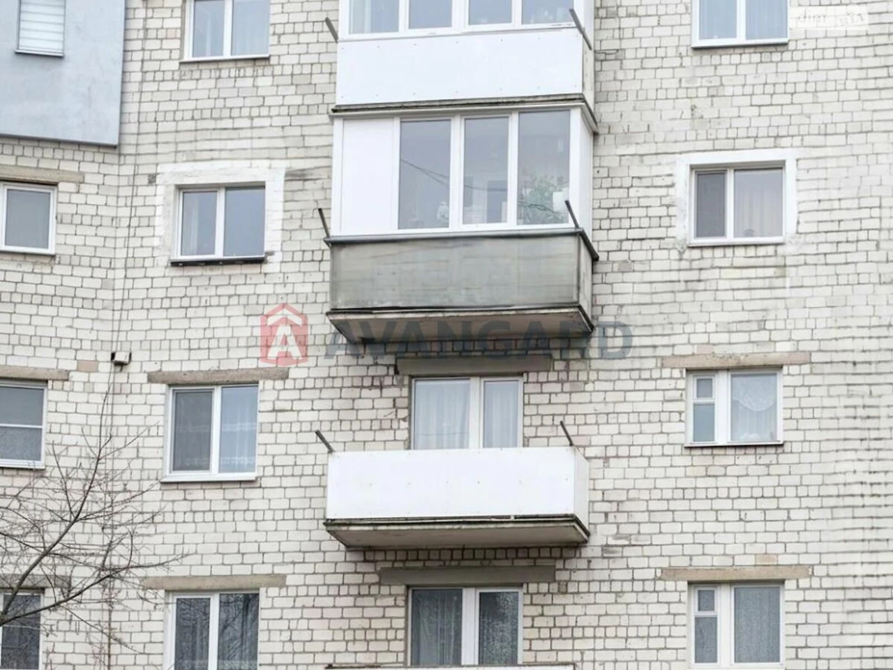 Продається квартира, Пасічна