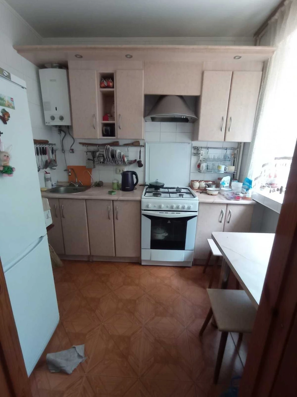 3-кімнатна квартира, цегла, 2й поверх, площа 59 кв.м, район Пд-Зх.