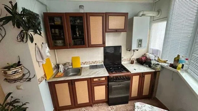 Sale of a 1.5-room apartment in a new building with renovation in Raush, Ozerna district.