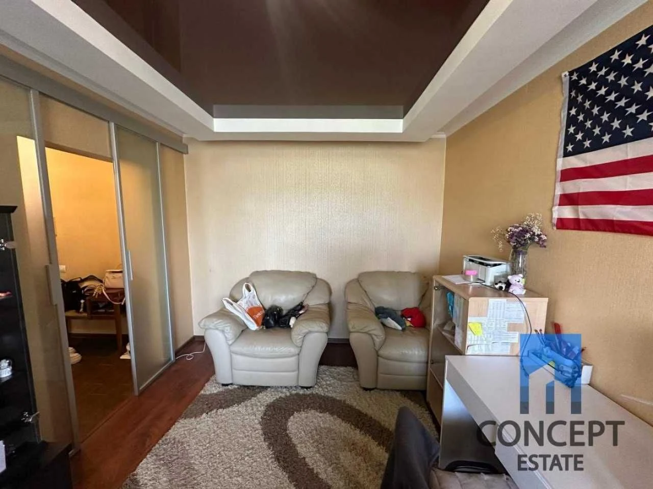 For Sale Spacious 3-bedroom apartment in district "Pryvomya" 6. Near yacht club.