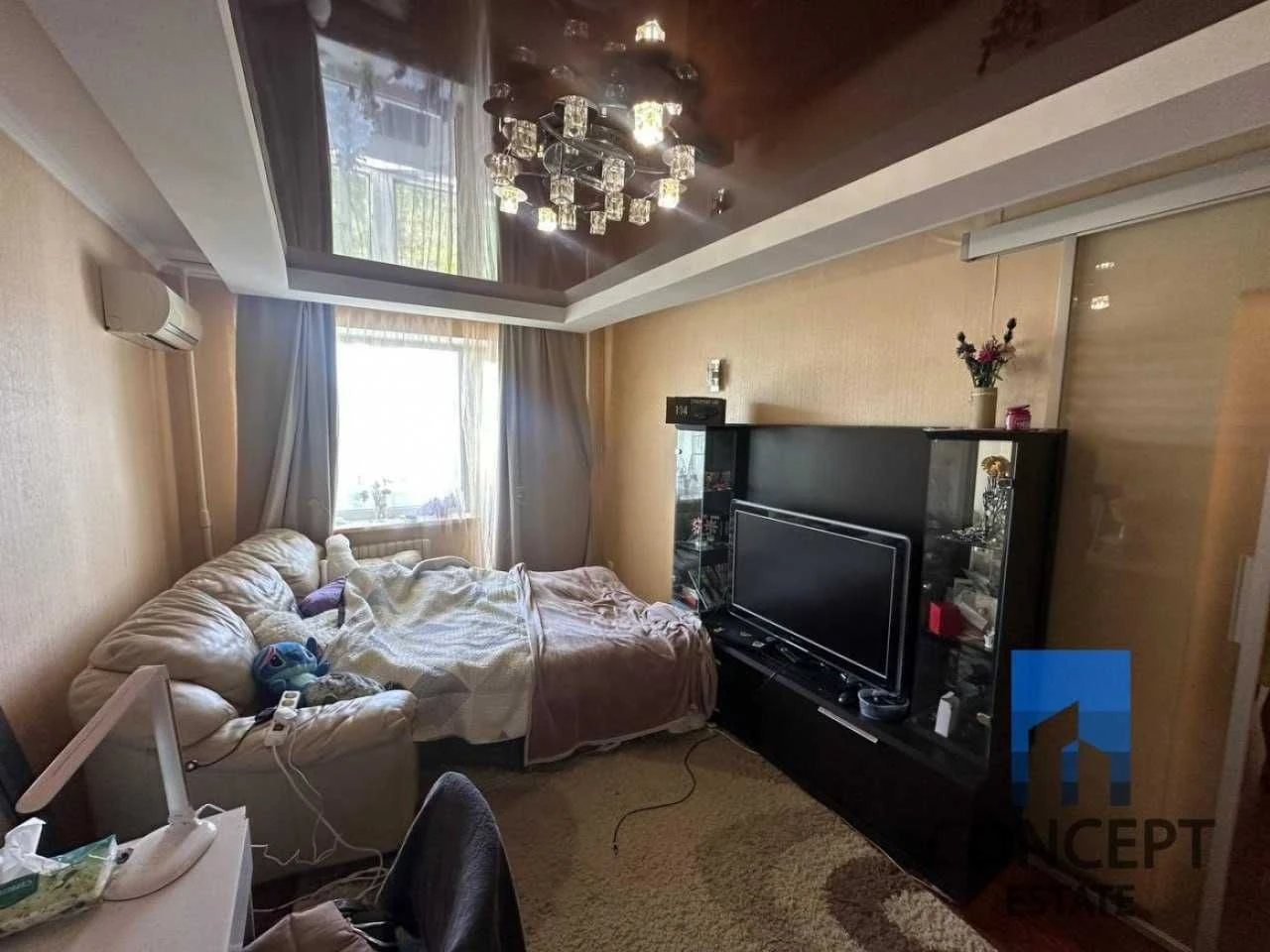 For Sale Spacious 3-bedroom apartment in district "Pryvomya" 6. Near yacht club.