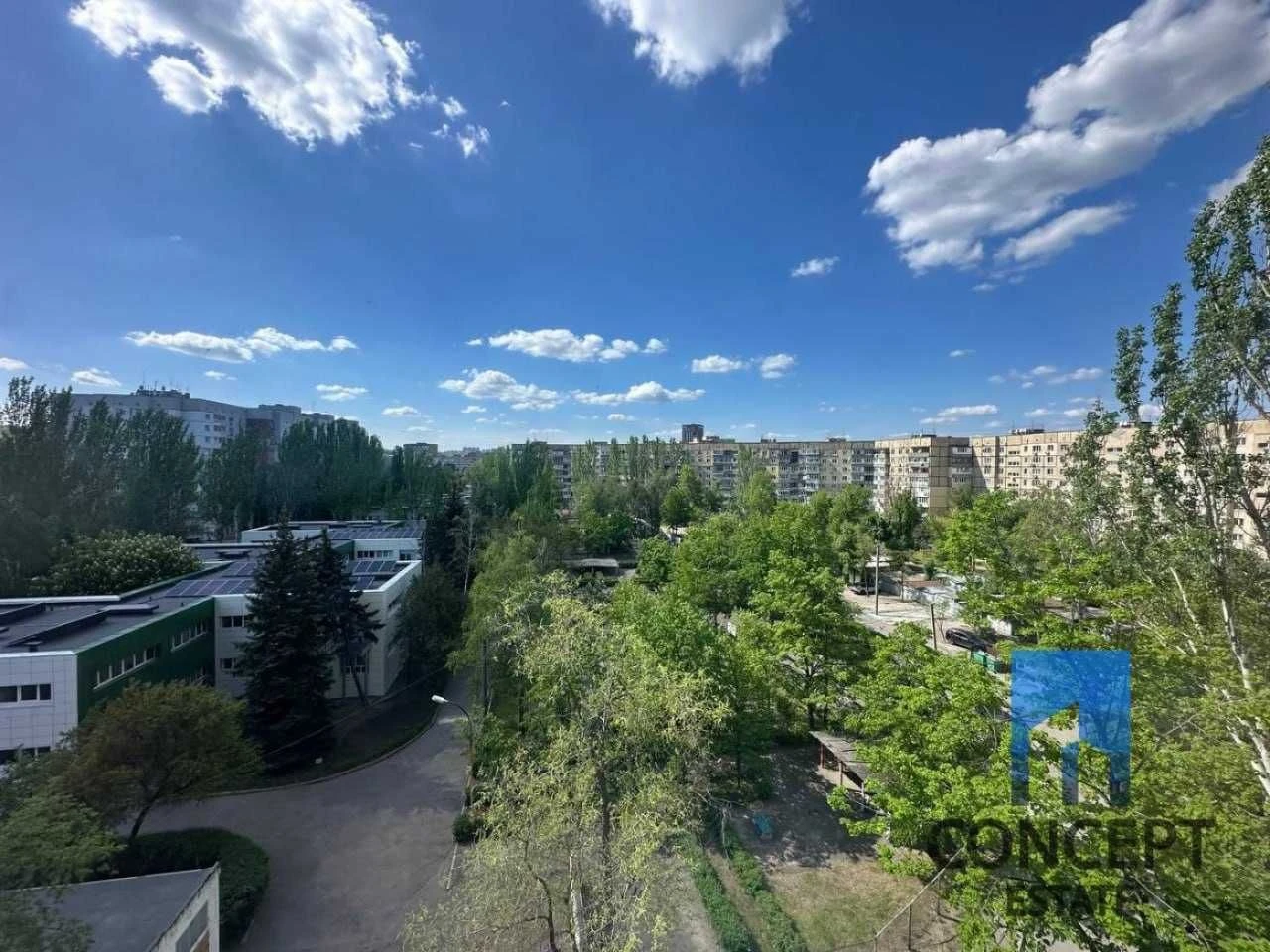 For Sale Spacious 3-bedroom apartment in district "Pryvomya" 6. Near yacht club.