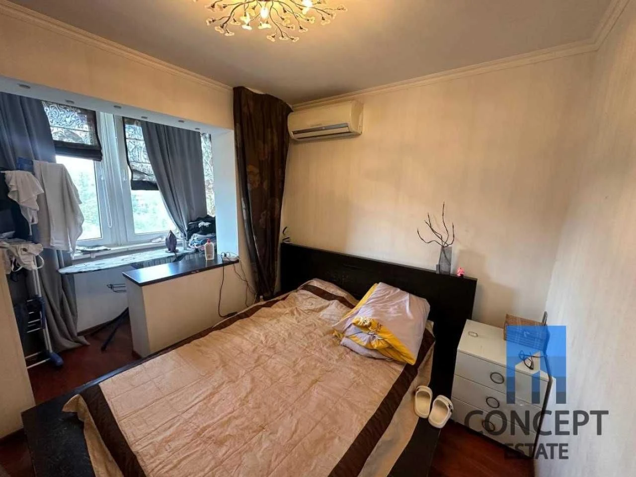 For Sale Spacious 3-bedroom apartment in district "Pryvomya" 6. Near yacht club.