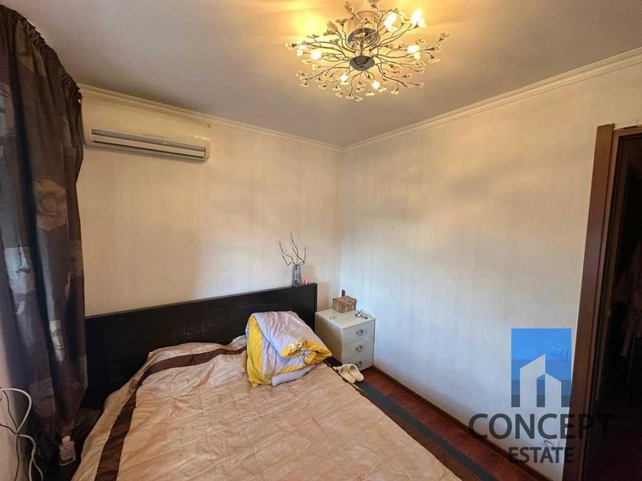 For Sale Spacious 3-bedroom apartment in district "Pryvomya" 6. Near yacht club.