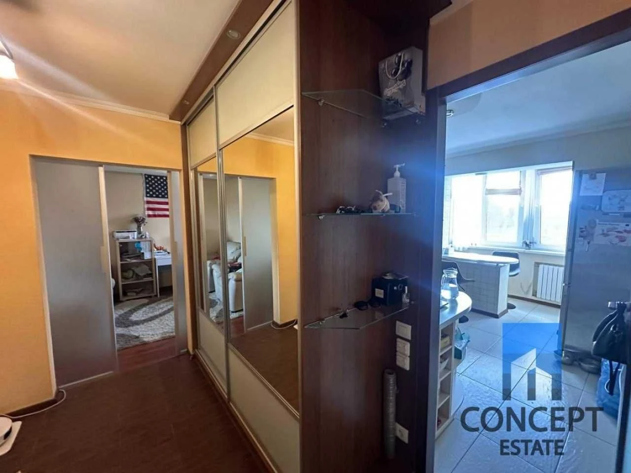 For Sale Spacious 3-bedroom apartment in district "Pryvomya" 6. Near yacht club.