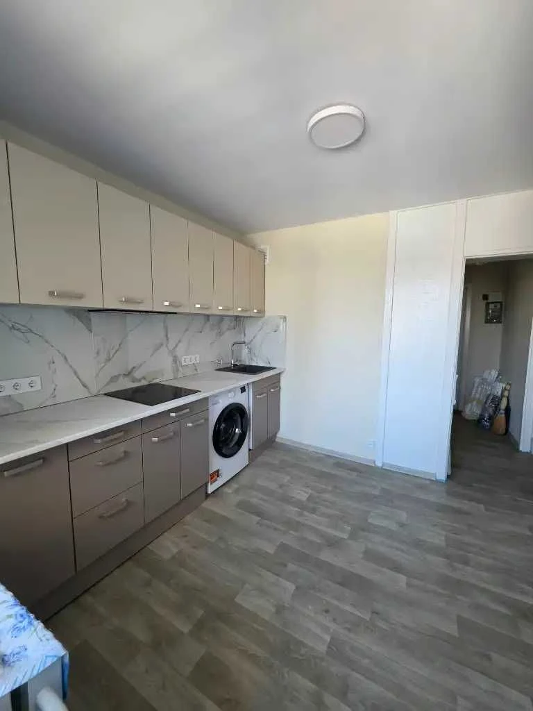 For Sale 1BR Victory 5, Boulevard of Glory. Victory