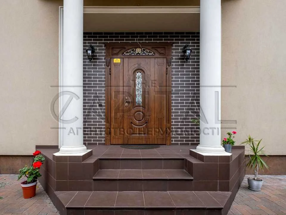 House. 52 Sadova St, Kyiv