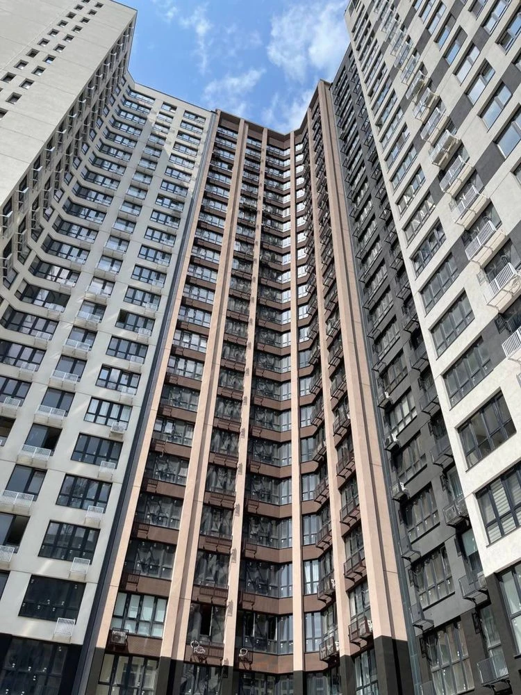 For sale 3-bedroom apartment in ЖК Модерн, Fontan
