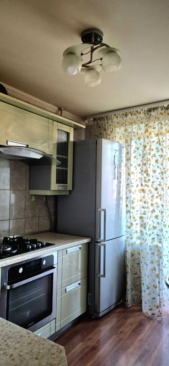 Продается 2-комнатная квартира с ремонтом, улица Шевченко, район Седова