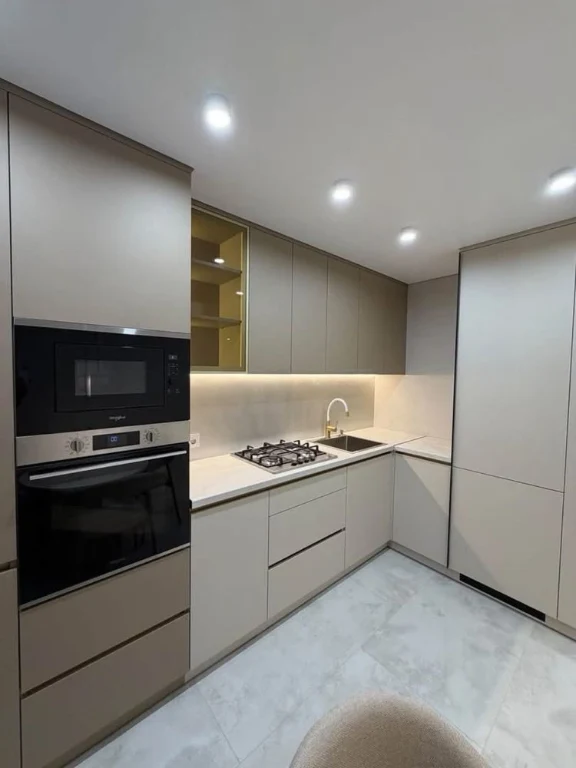 Apartment for sale, Tarnavського Street