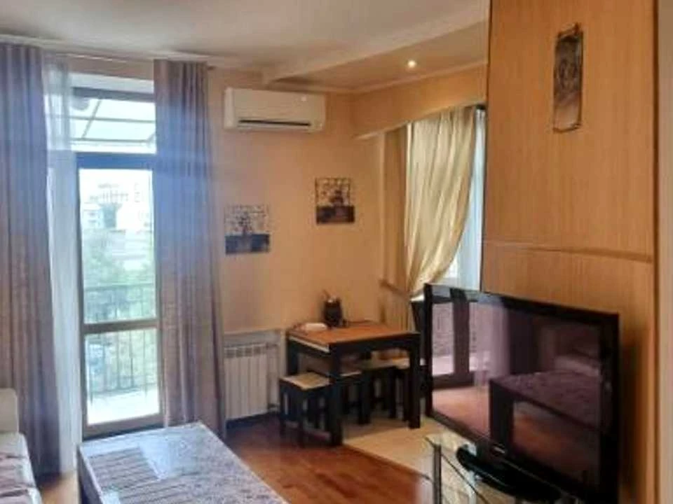 Apartment. Observatorna Street, Kyiv