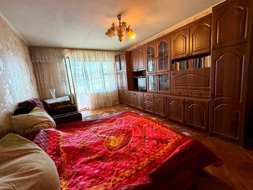 Квартира. Киев, проспект Леоніда Бикова.