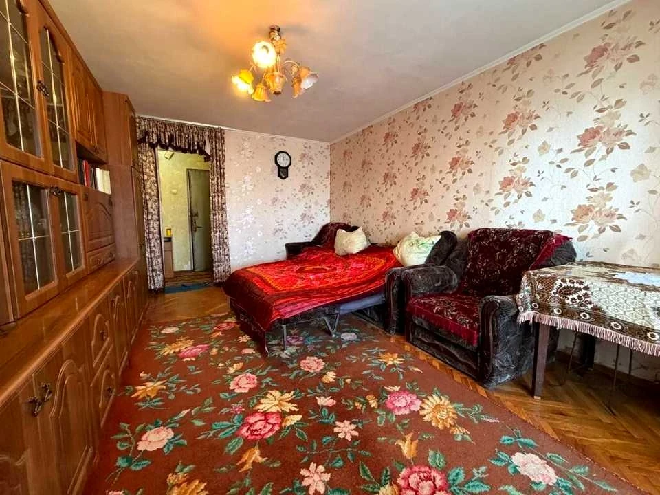 Квартира. Киев, проспект Леоніда Бикова.