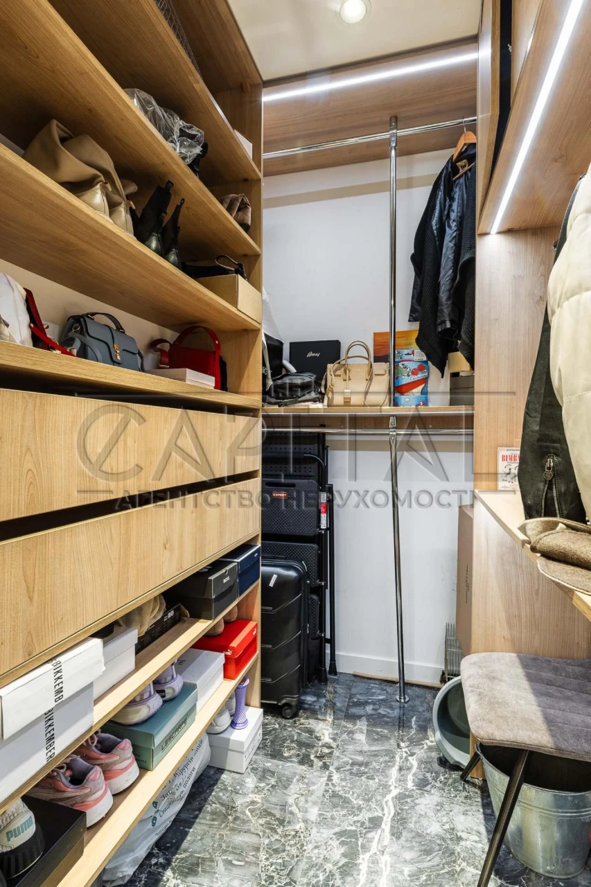 Apartment for Sale, Rusanovka Gavan, Nikolsko-Slobo Street