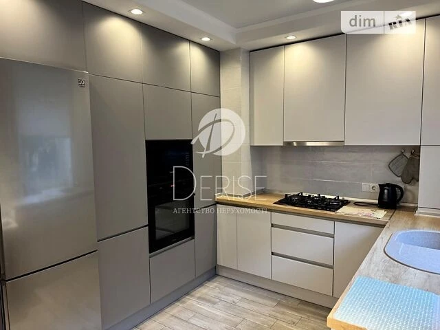 Продажа 3к квартиры 77 кв. м по ул. Академика Лебедева 1/7 •