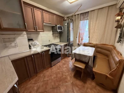 В продаже 3-комнатная квартира на Таирова, Королева ул., газ
