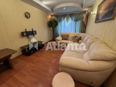 В продаже 3-комнатная квартира на Таирова, Королева ул., газ