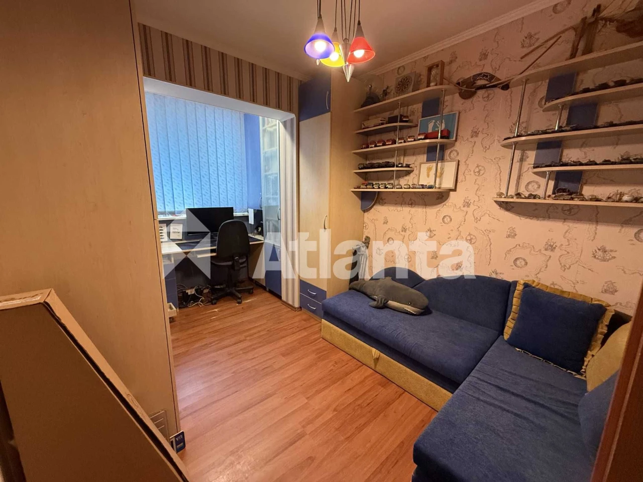 В продаже 3-комнатная квартира на Таирова, Королева ул., газ