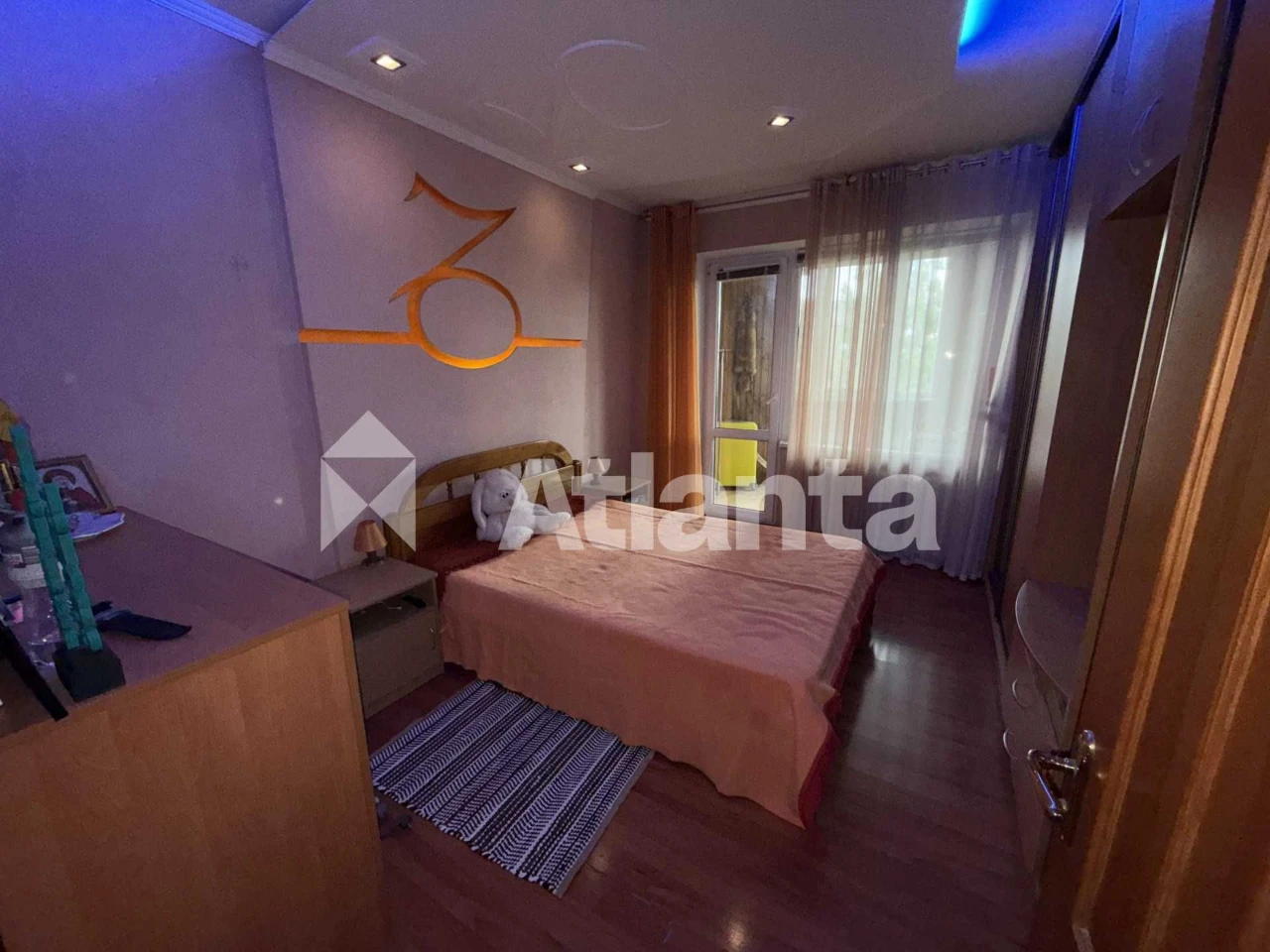 В продаже 3-комнатная квартира на Таирова, Королева ул., газ