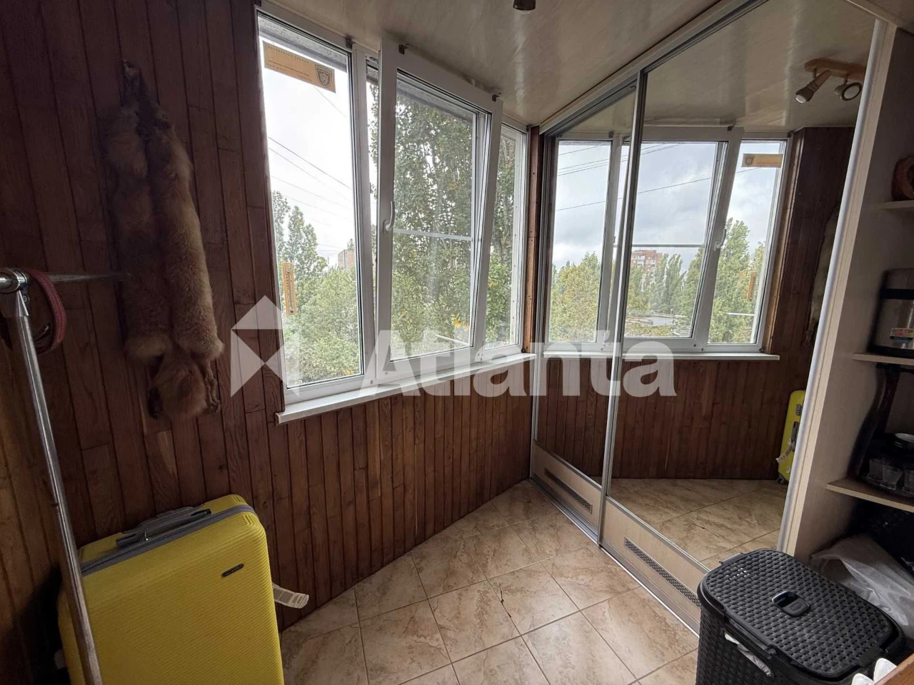 В продаже 3-комнатная квартира на Таирова, Королева ул., газ