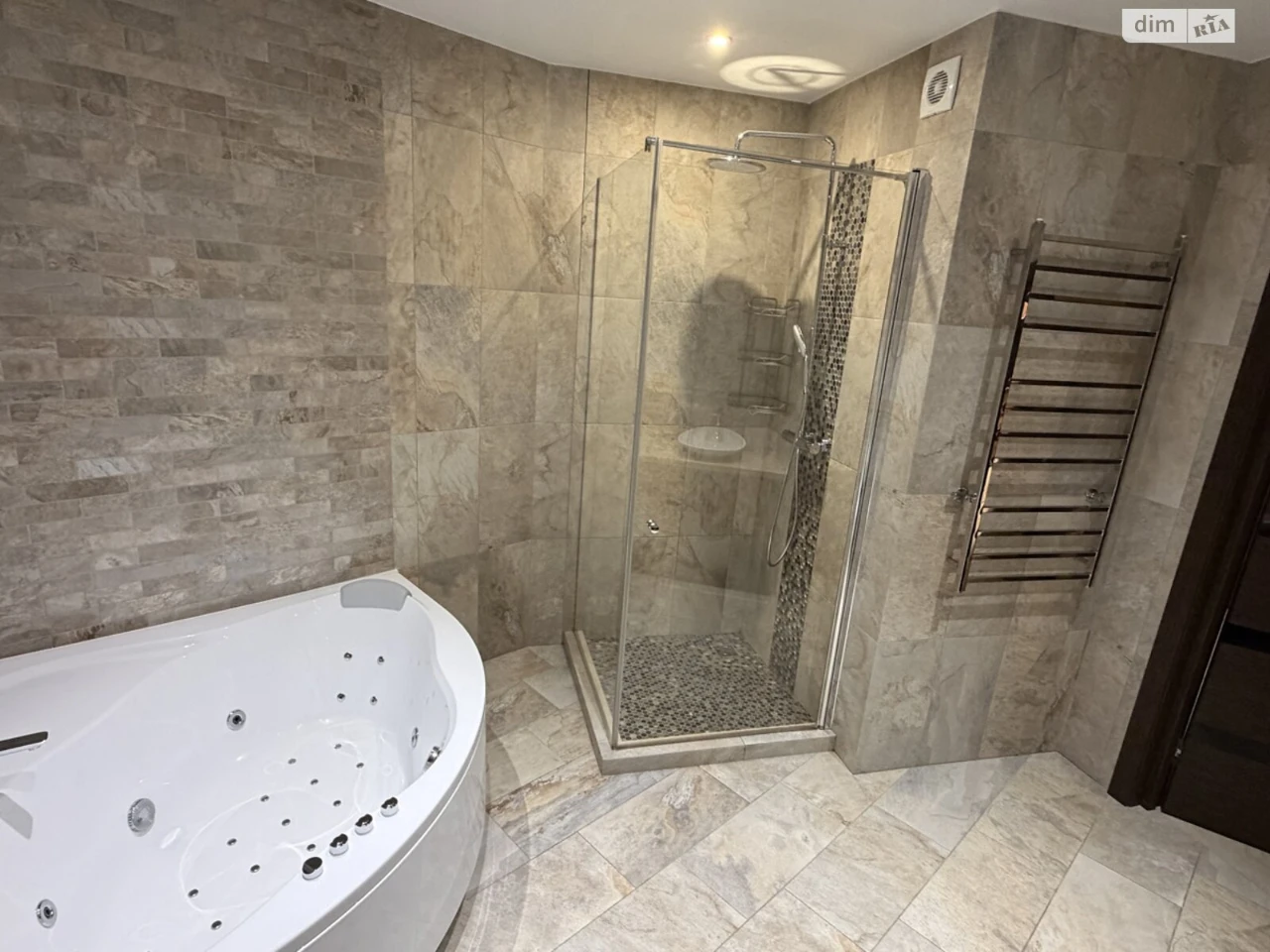 Long-Term Rental Apartment Arcadia
