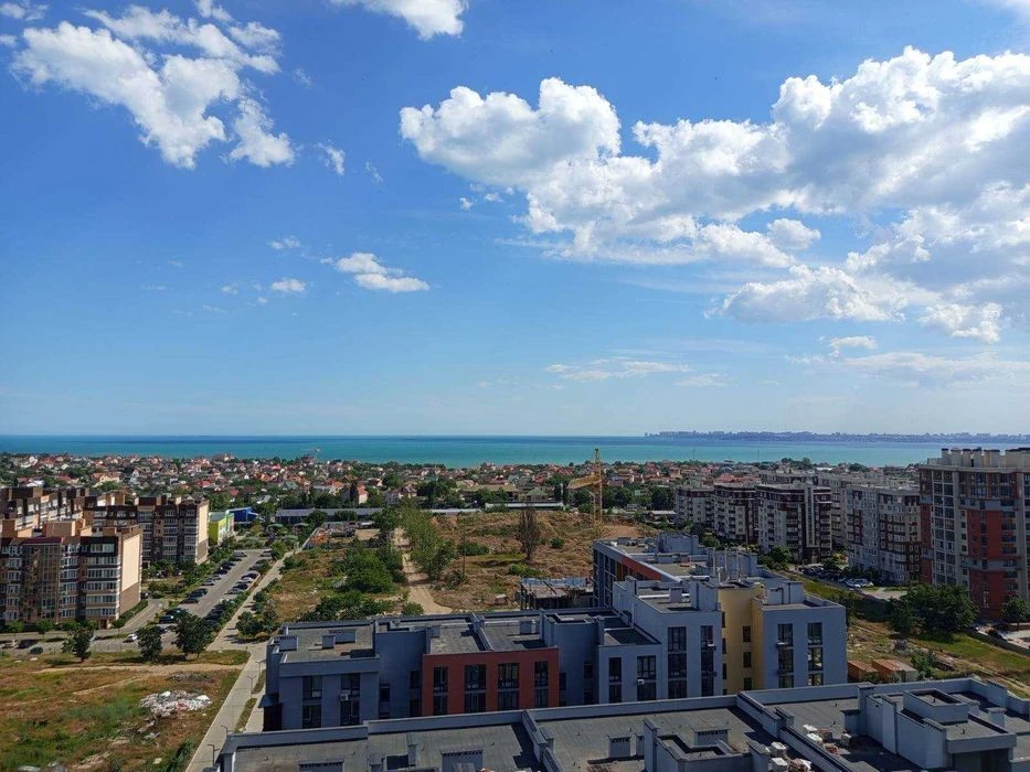 Продам 2-комнатную квартиру в современном красивом комплексе.