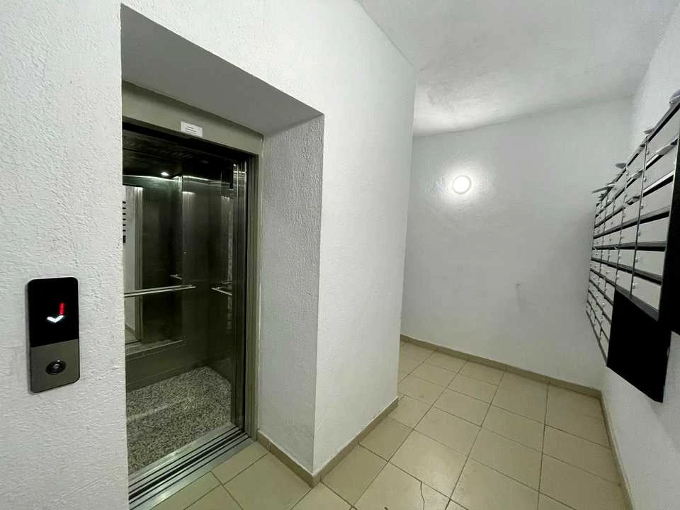 Apartment. Ivano-Frankivsk, Knyzhyn Street