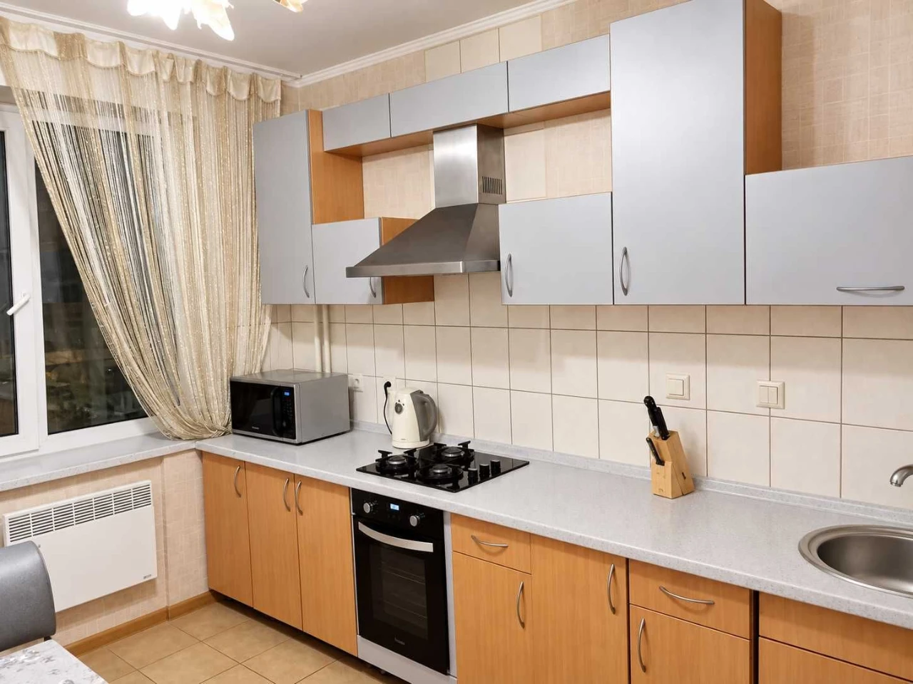 Продаж 1-кімнатної квартири, 4-й поверх. Цегляний. №01334