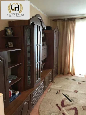 Продається трикімнатна квартира. Героїв України (Жадова).