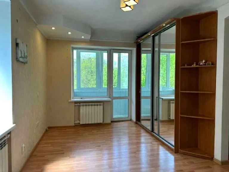Квартира. Киев, проспект Авиаконструктора Антонова